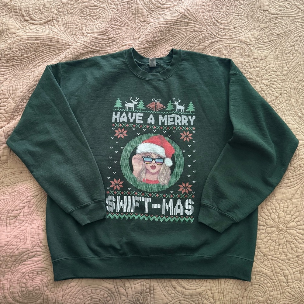 Taylor Swift Long Sleeve Christmas Sweatshirt - XL
